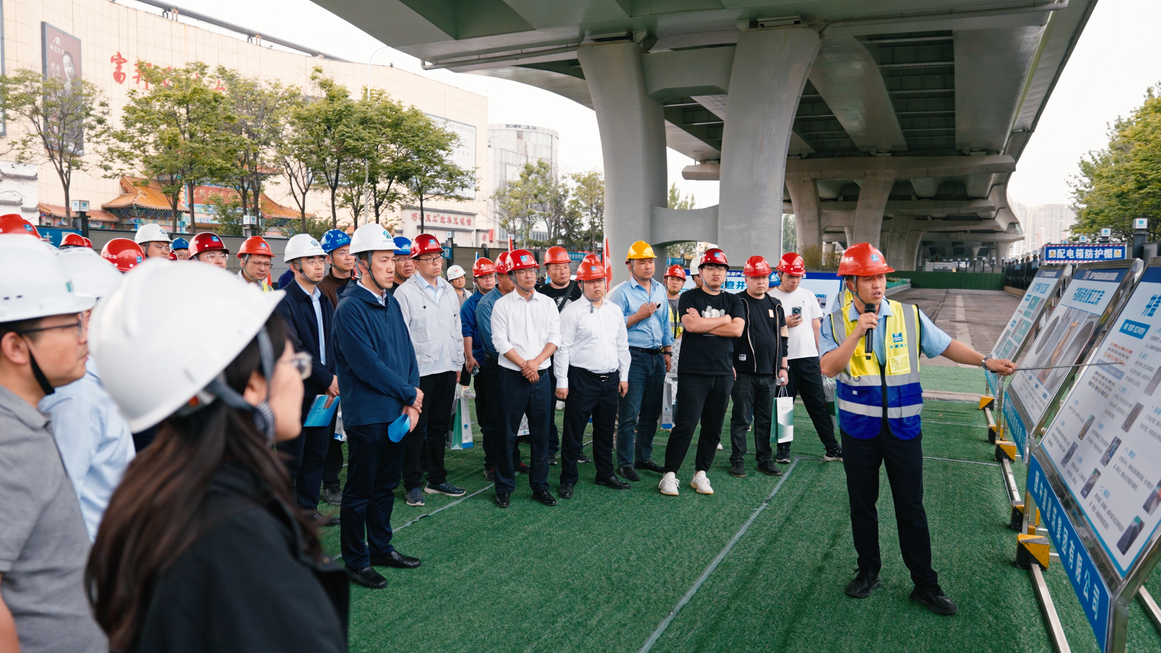 样板引路 质量先行